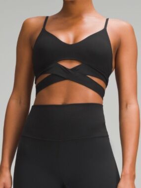 LULULEMON STILL NOW BRA SIZE 6
